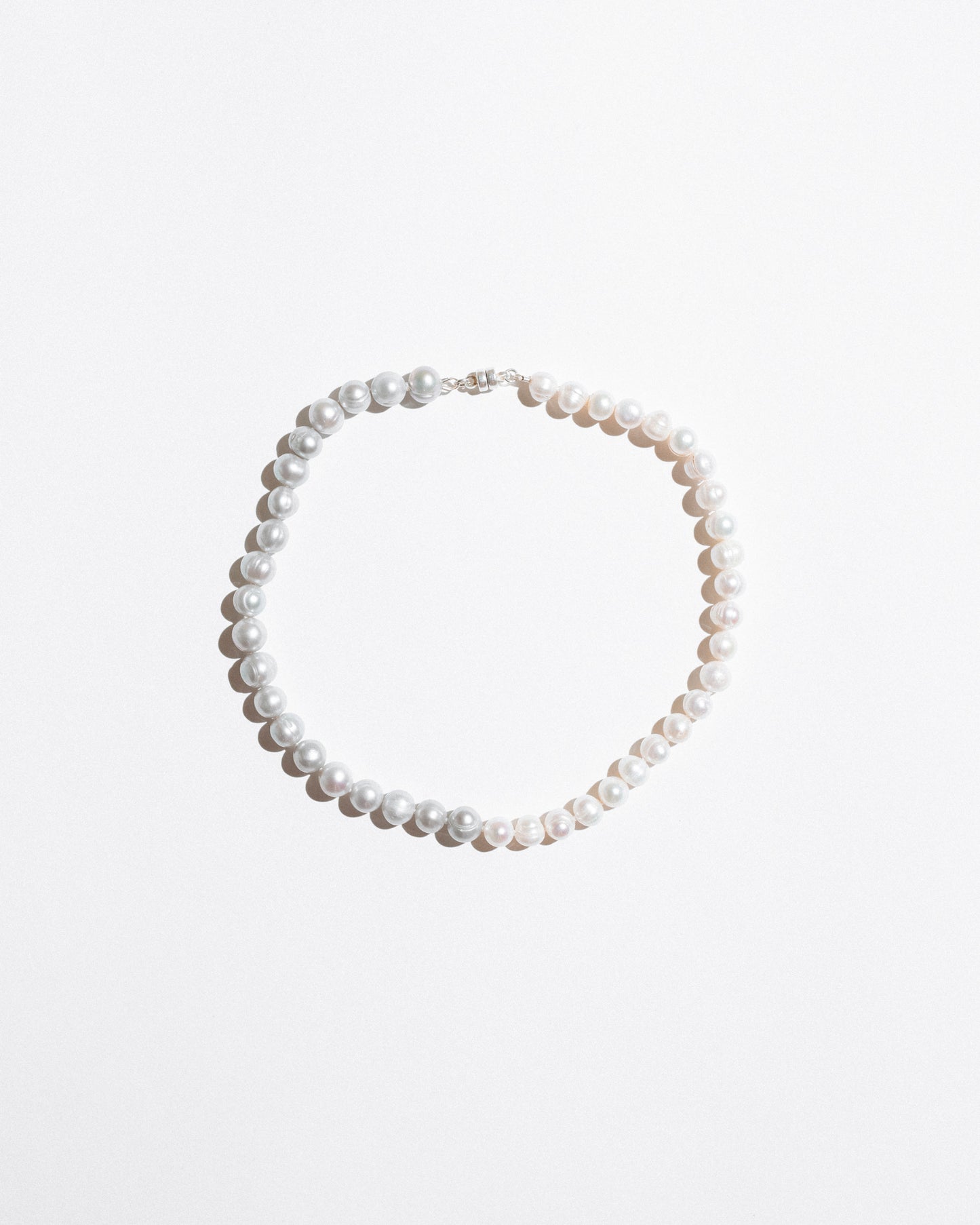 Gradient Pearl Necklace