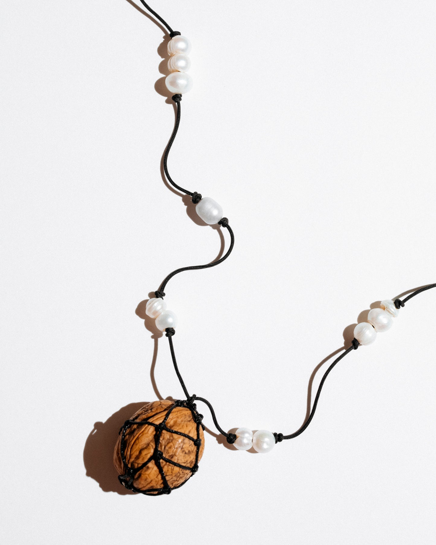 PearlNut Necklace