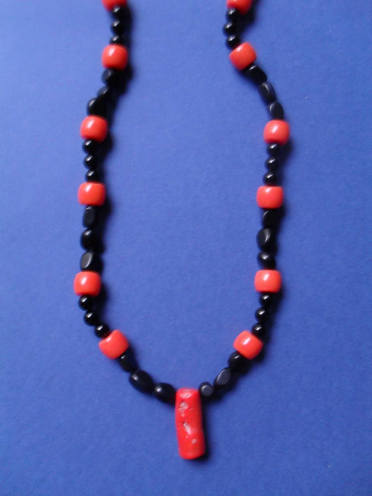 Black onyx and coral Necklace