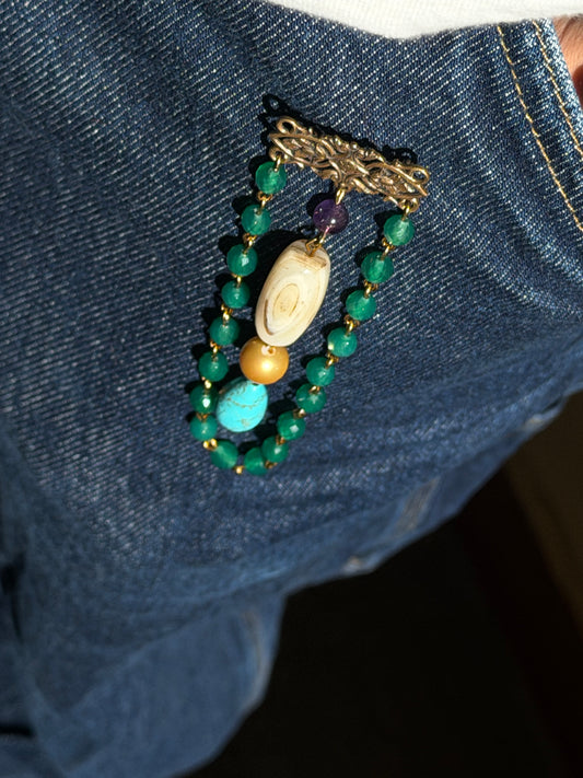 One-of-a-Kind Vintage Hungarian Agate & Pearl Dangle Brooch – Circa 1970s/80s