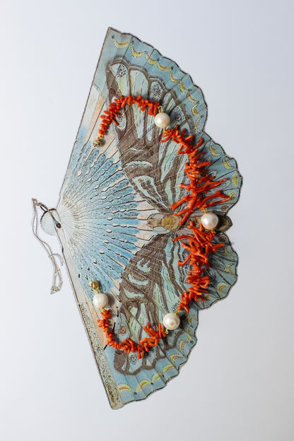 Coral antique necklace