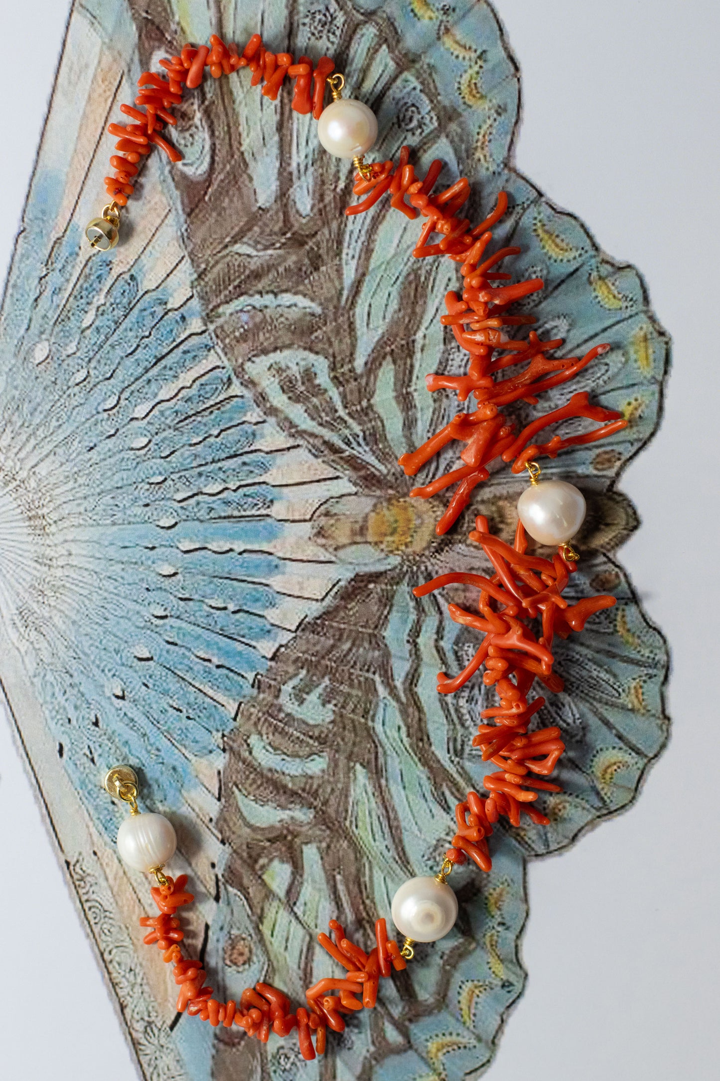 Coral antique necklace