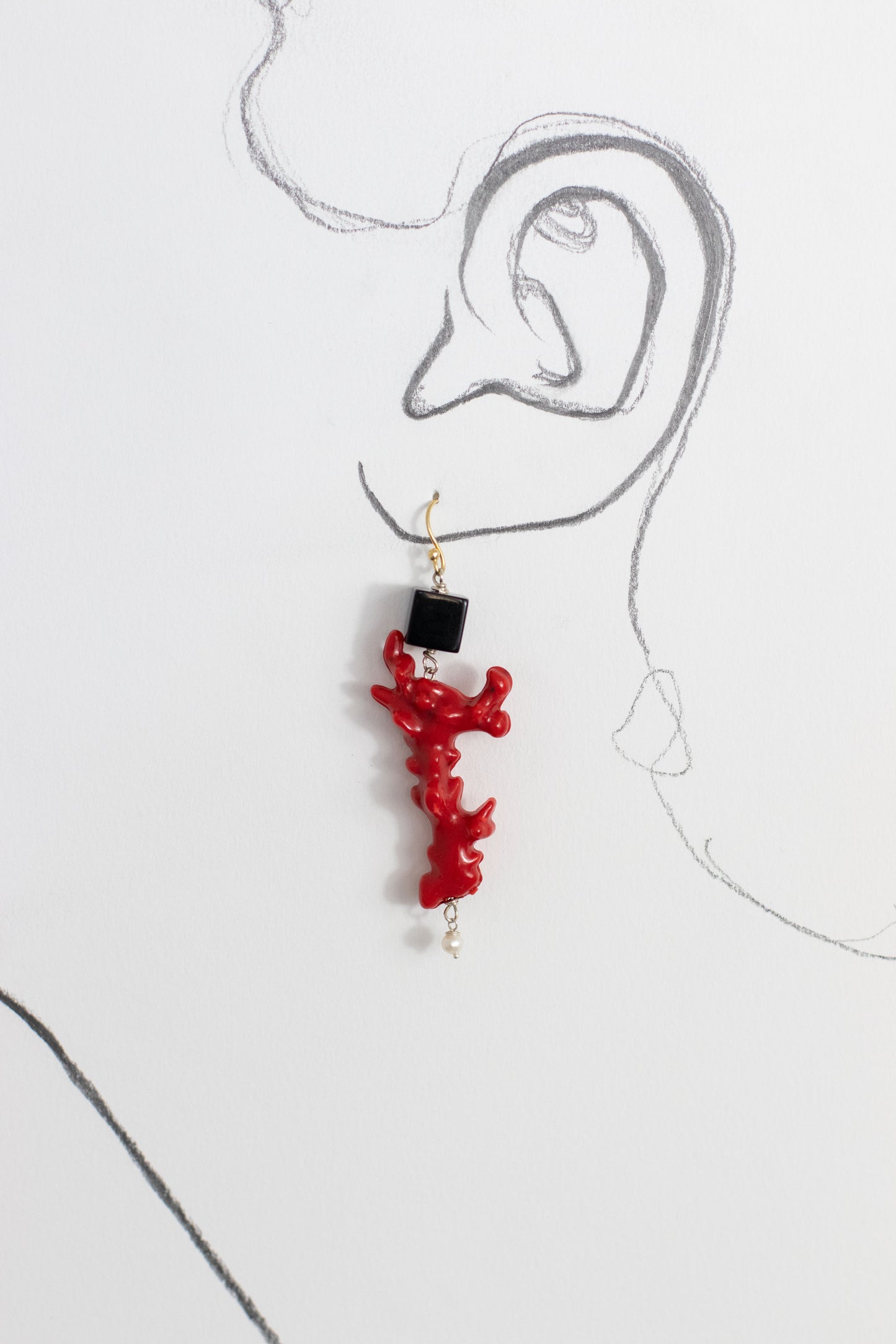 Coral black onyx pearls earrings