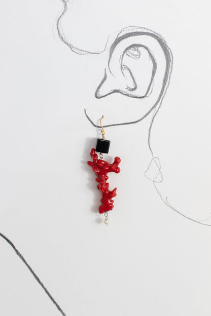 Coral black onyx pearls earrings