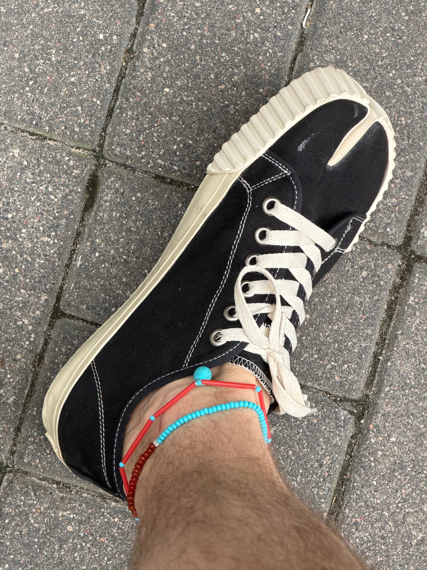 Drop me red beads anklet