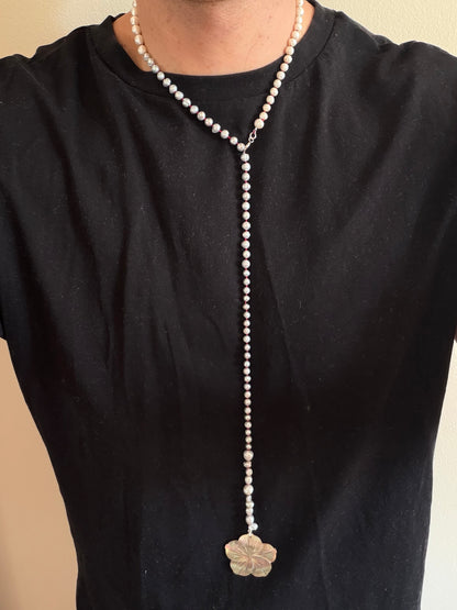 Tail necklace with vintage flower