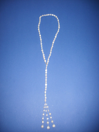 Pearl necklace with a pearl tassel