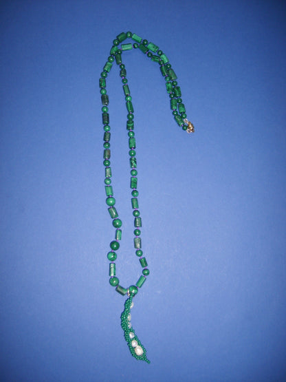 Malachite necklace with young peas
