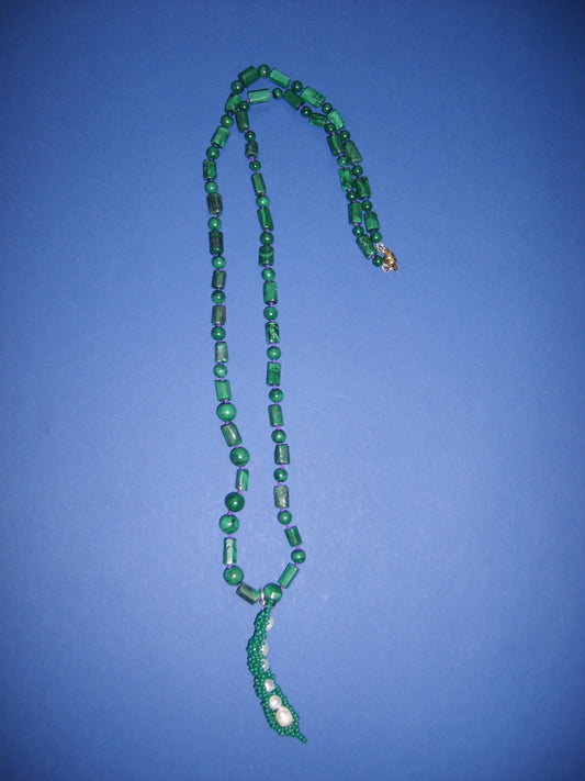 Malachite necklace with young peas