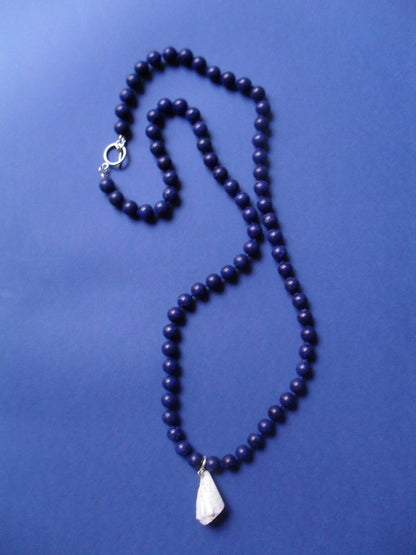 Lapis lazuli with shell necklace
