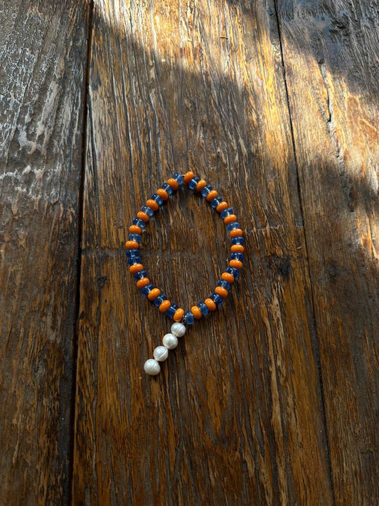 Anklet made of plastic beads and pearls