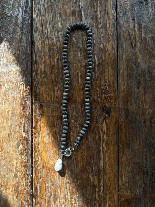 Gray bead necklace with baroque pearl