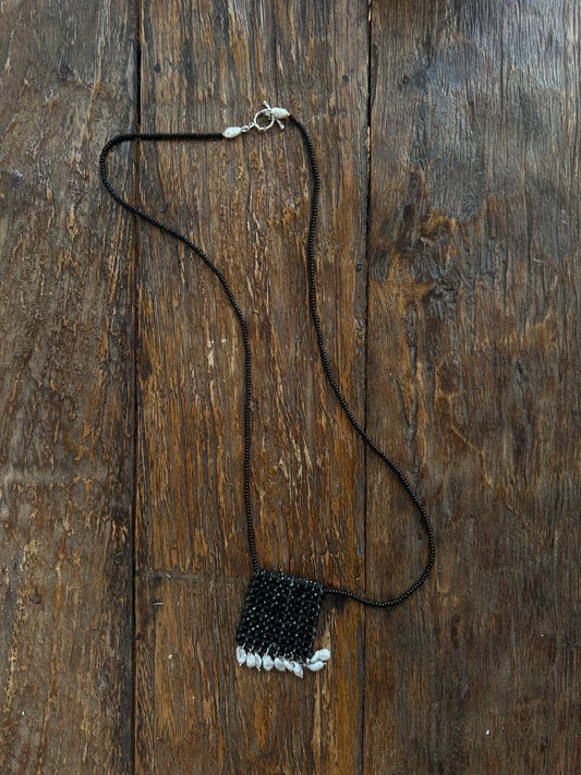 Black spinel and beaded pearl necklace