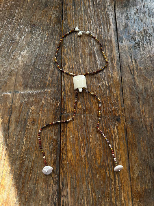 Natural stones with pearls and a turtle figurine necklace